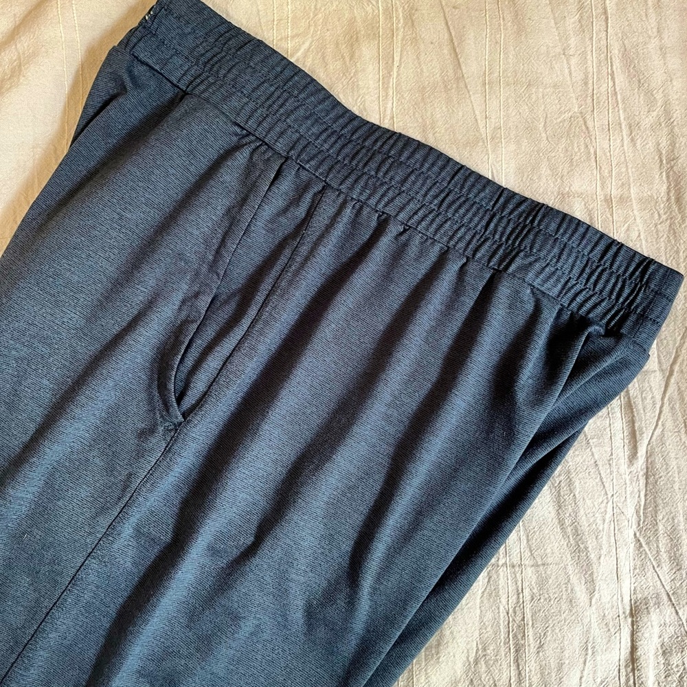 Coolkeep solid performance shorts - Picture 2 of 3